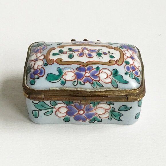 Vintage Porcelain Hand Painted Floral Trinket Needle Box Hinged Lid Cottage Core - Picture 5 of 7